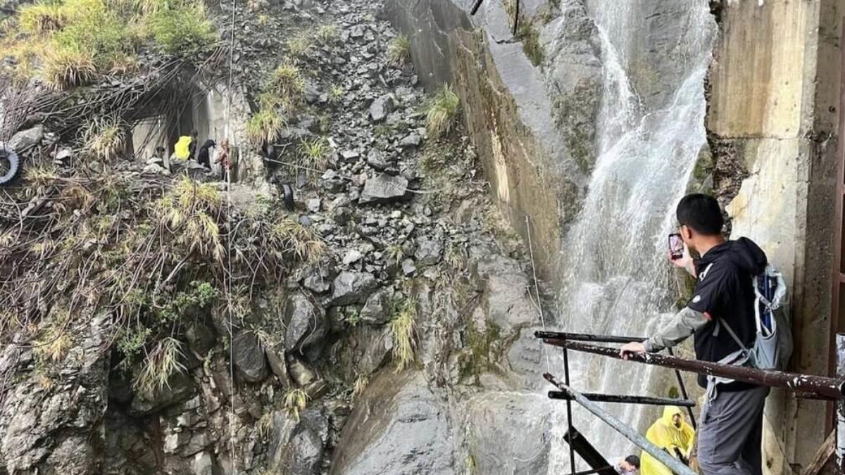 險象環生！阿里山眠月線大崩壁「鐵鍊斷裂」　逾10人脫困