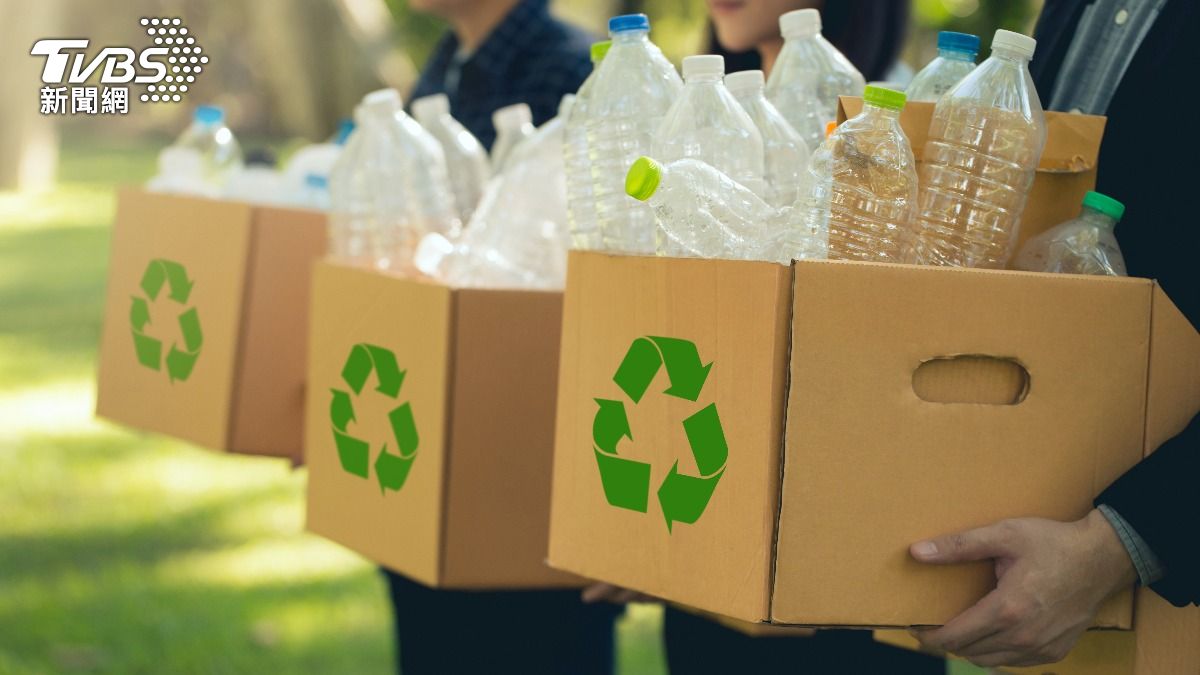 新北市環保局公布「9月環保愛地球 回收換好禮」活動。（示意圖／shutterstock達志影像） 