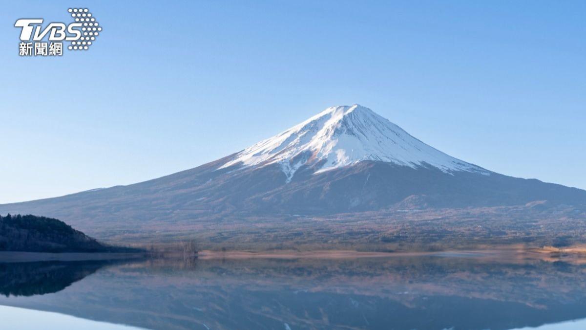 富士山今夏開始調漲入山費。（示意圖／shutterstock達志影像）