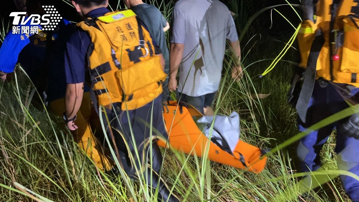 距事發地3.5公里外尋獲父遺體。（圖／TVBS）