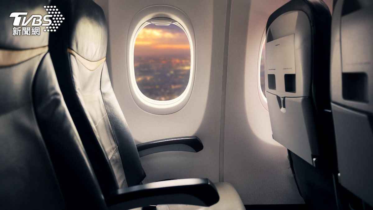 許多人都有過經驗，訂機票座位都被占了，但真正登機旁邊卻沒人。(示意圖／達志影像Shutterstock)