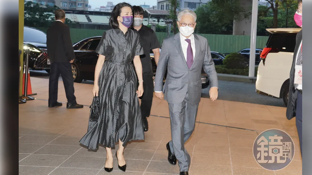 台新金合併新光金案引爆新光金大股東不合，吳東亮夫婦對林伯翰提告。（圖／鏡週刊）