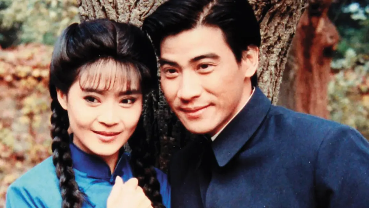 1991年翁家明（右）、俞小凡（左）因合作《忘夫崖》相戀，曾透露兩人談感情「很有制度」像合約一般。（圖／鏡週刊） 