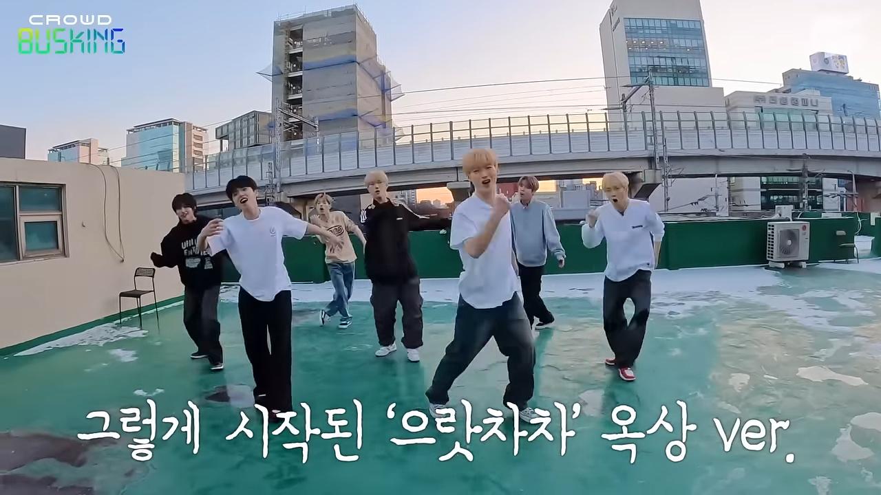 ALL(H)OURS曾頂著零下9度的低溫跑到屋頂練習。（圖／翻攝自1theKOriginals YouTube）