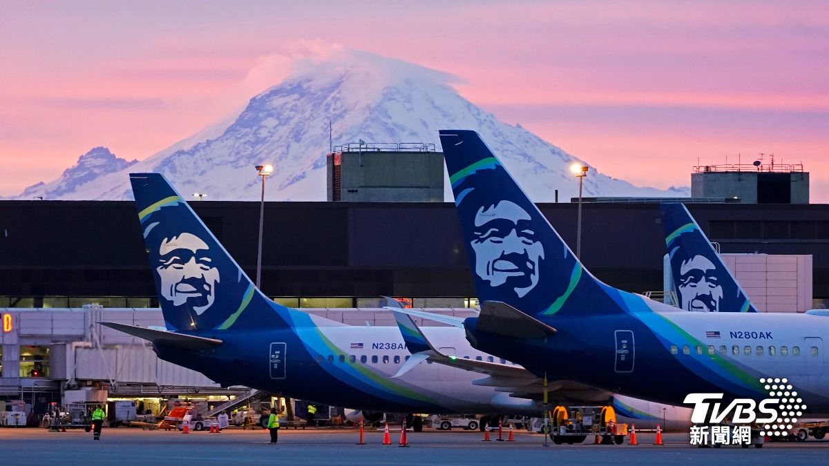 兩波音險撞上！阿拉斯加航空機長急煞停　機輪還因此爆胎│TVBS新聞網