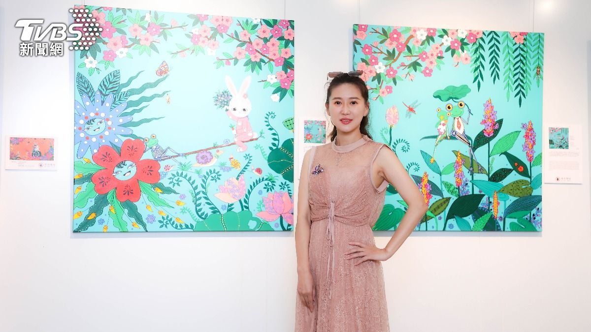 米凱莉會重拾畫筆，就是因為想記錄下兒子的生活與喜愛的事物。（圖／張哲鳴攝）