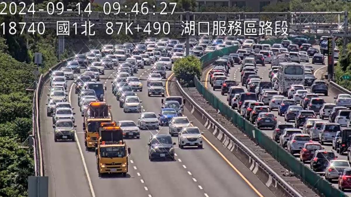 中秋沒連假仍塞車。（圖／翻攝高公局提供）