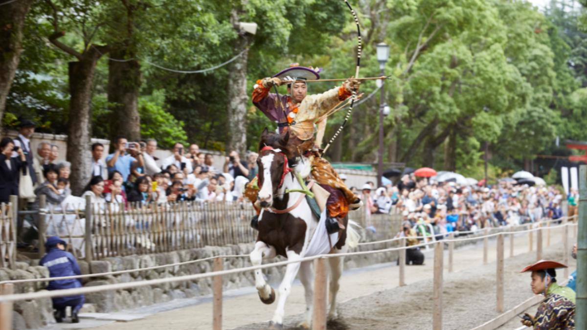 鶴岡八幡宮每年9月會舉行流鏑馬神事。（示意圖，非當事人／翻攝自trip-kamakura.com）