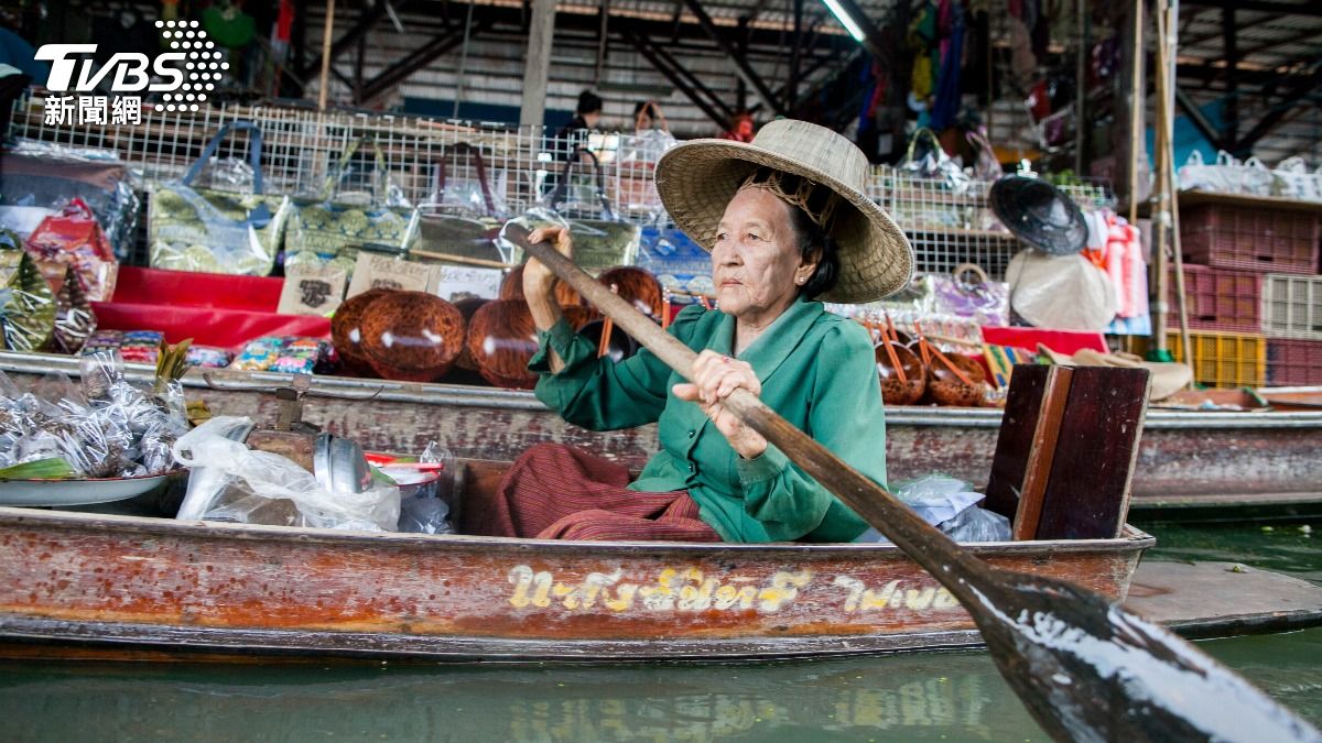 泰國將分兩階段、向近4千萬國民發放每人1萬泰銖現金。（圖／達志影像美聯社）