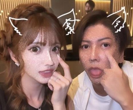 Himeka（左）過去曾跟菊地翔交往。（圖／翻攝自推特）