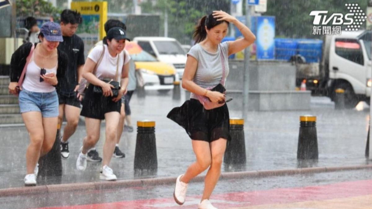 低壓帶影響留意局部大雨。（圖／胡瑞麒攝）