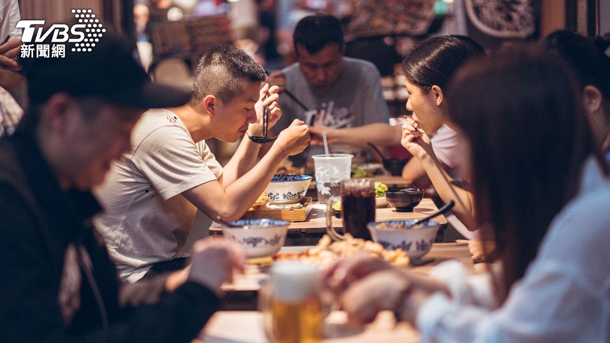 有網友分享28人壓線點餐的故事。（示意圖，非當事店家／shutterstock達志影像）