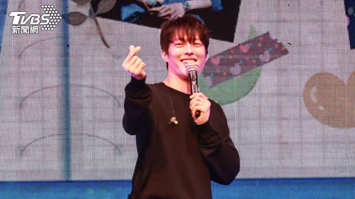 張基龍見面會途中突然發生地震，他要全場冷靜。（圖／趙世平攝）