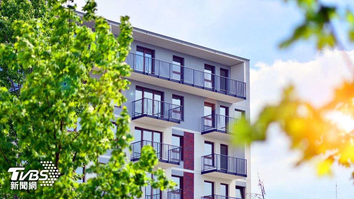 大陸有社區發生「高空拋屎」事件引發熱議。（示意圖／shutterstock達志影像） 