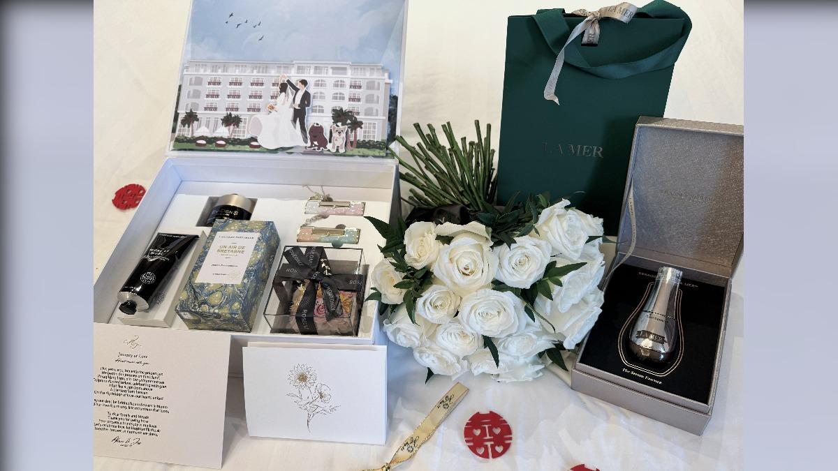 陳喬恩伴手禮印有新人Q版繪圖。（圖／經紀人提供）