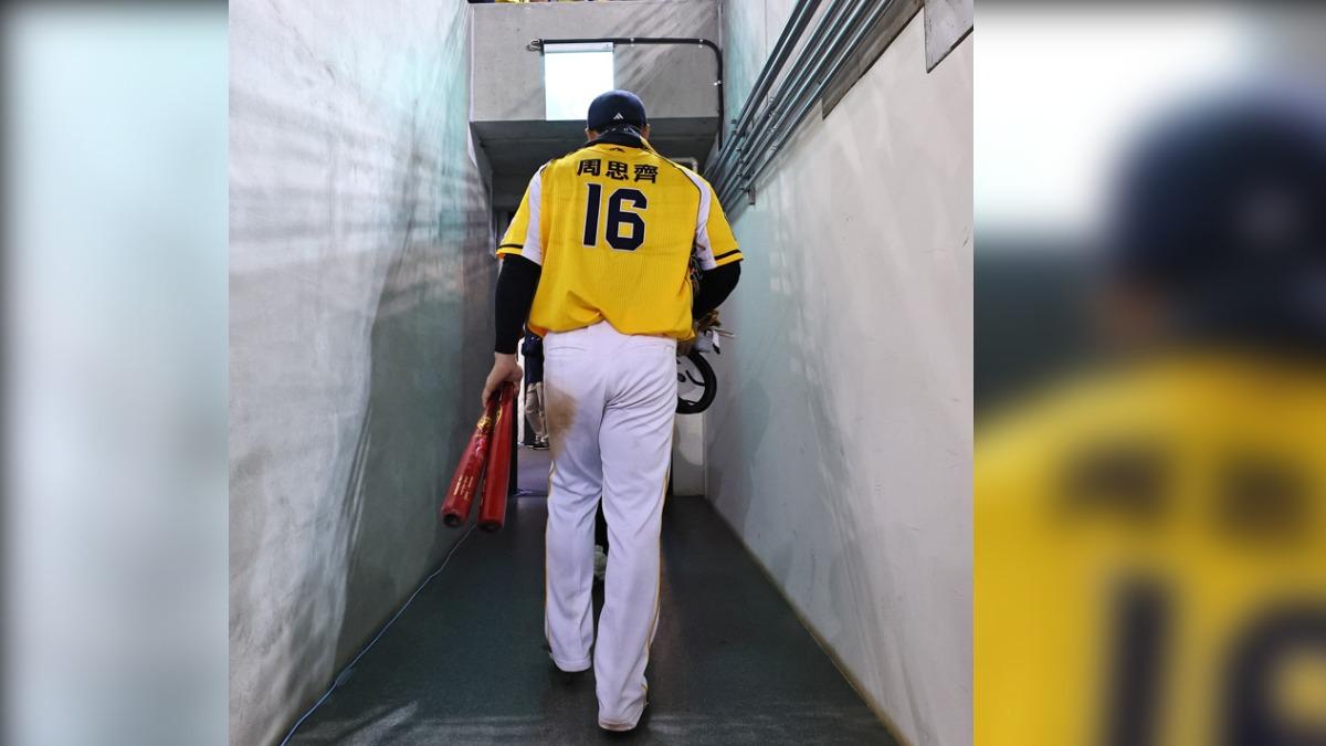 周思齊再度告誡遠離是非之地的重要性。（圖／中信兄弟提供）