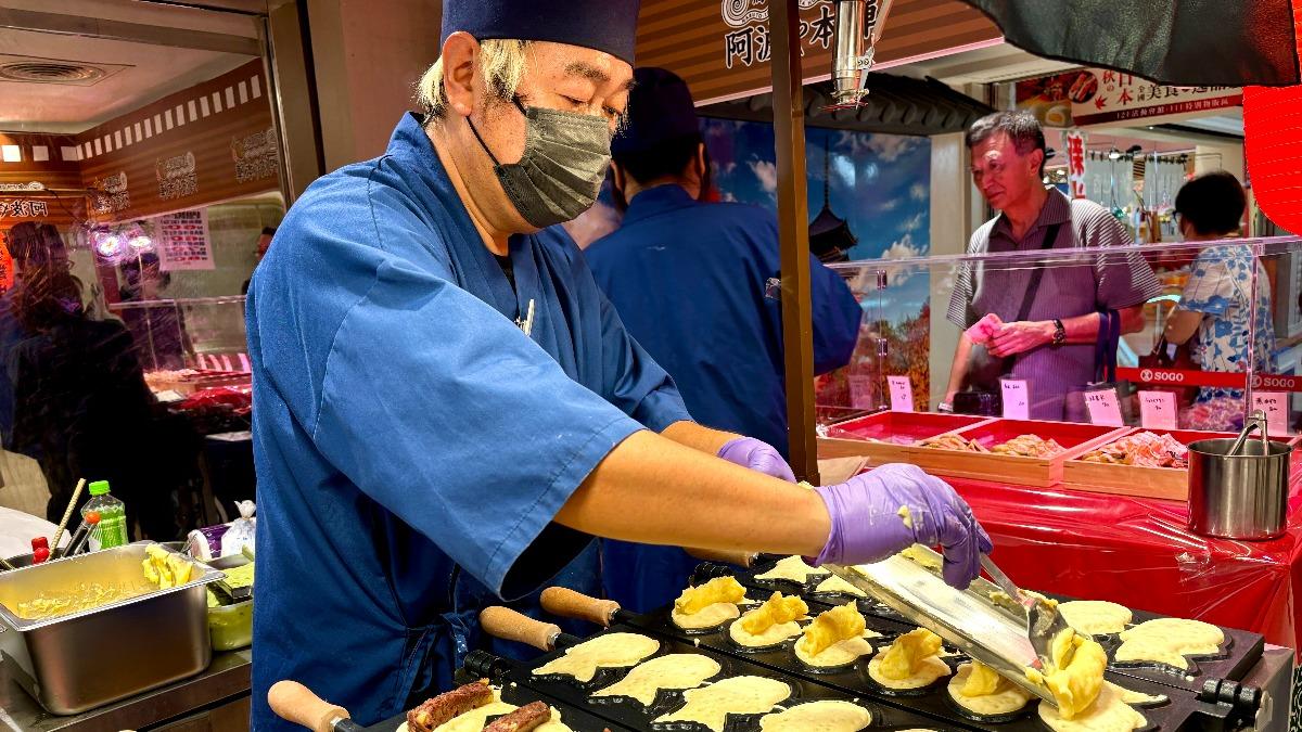 日本展職人手做鯛魚燒。（圖／業者提供）