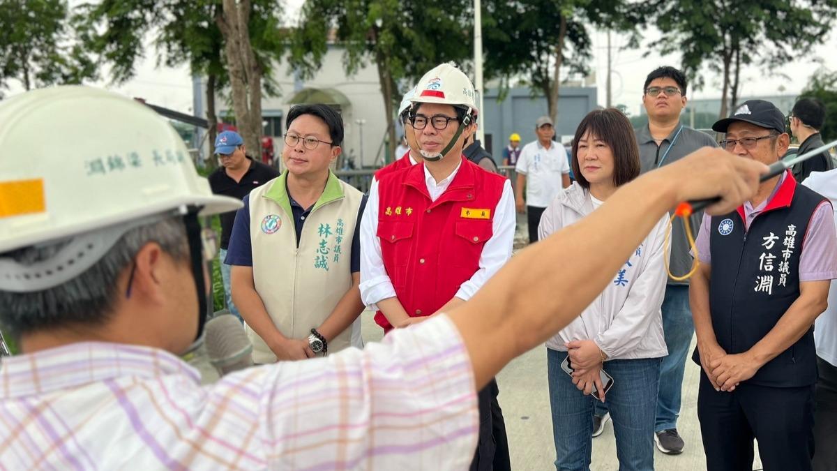 高雄市長陳其邁（中）。（圖／翻攝自陳其邁臉書）