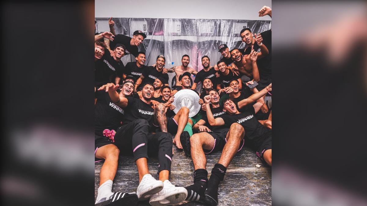 成立僅4年歷史的邁阿密國際,在梅西與蘇亞雷斯加盟助陣下,贏得首座例行賽冠軍。(圖/翻攝自 X @InterMiamiCF)