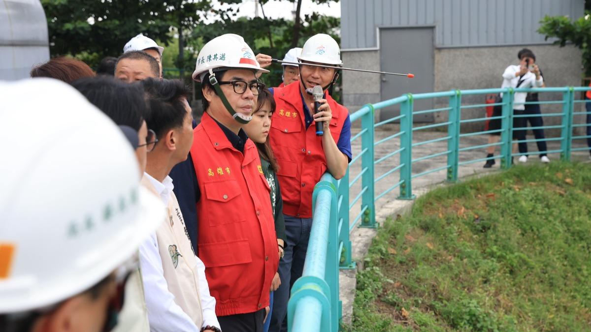 Kaohsiung extends closures as typhoon recovery continues (Courtesy of Chen Chi-mai’s Facebook)) Kaohsiung extends closures as typhoon recovery continues