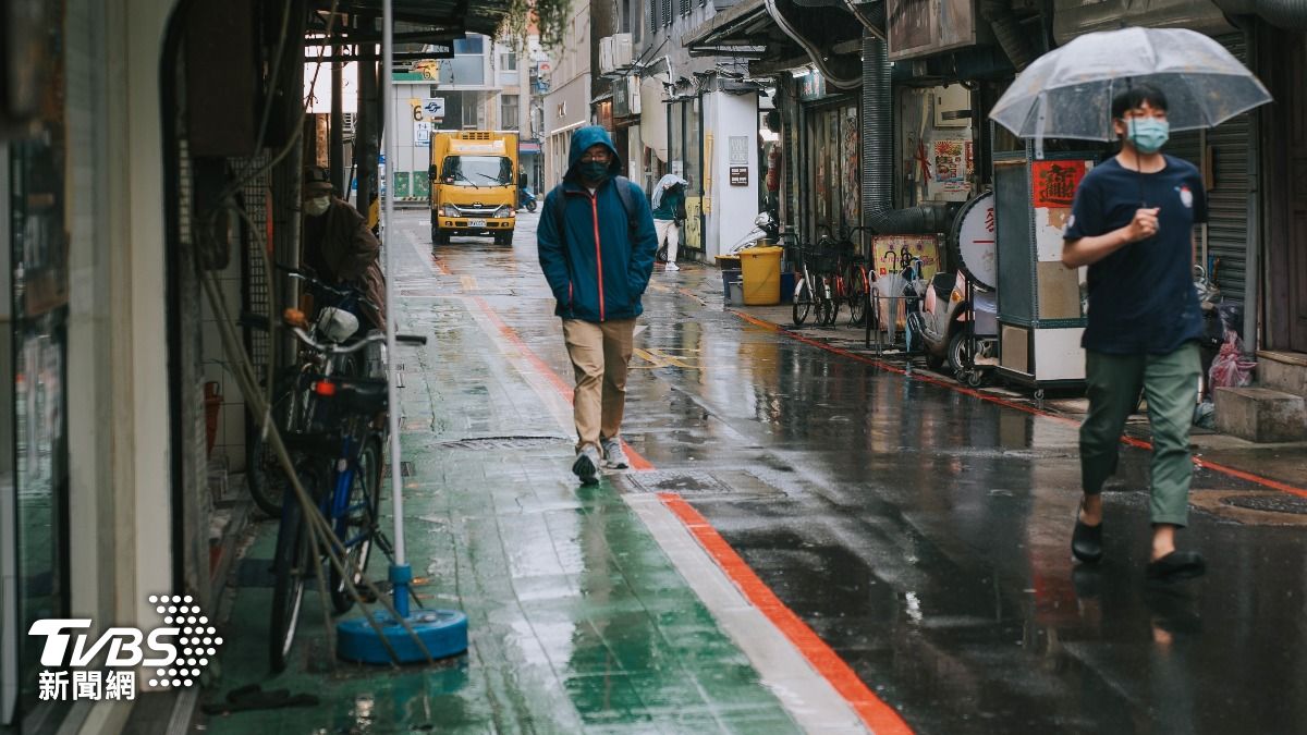 有網友指出台灣有些商圈紛紛沒落。（示意圖／shutterstock達志影像）