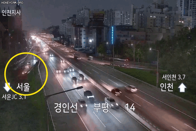 中國女子在韓國高速道路逆向行駛，引發1死3傷意外。（圖／翻攝自MBN）