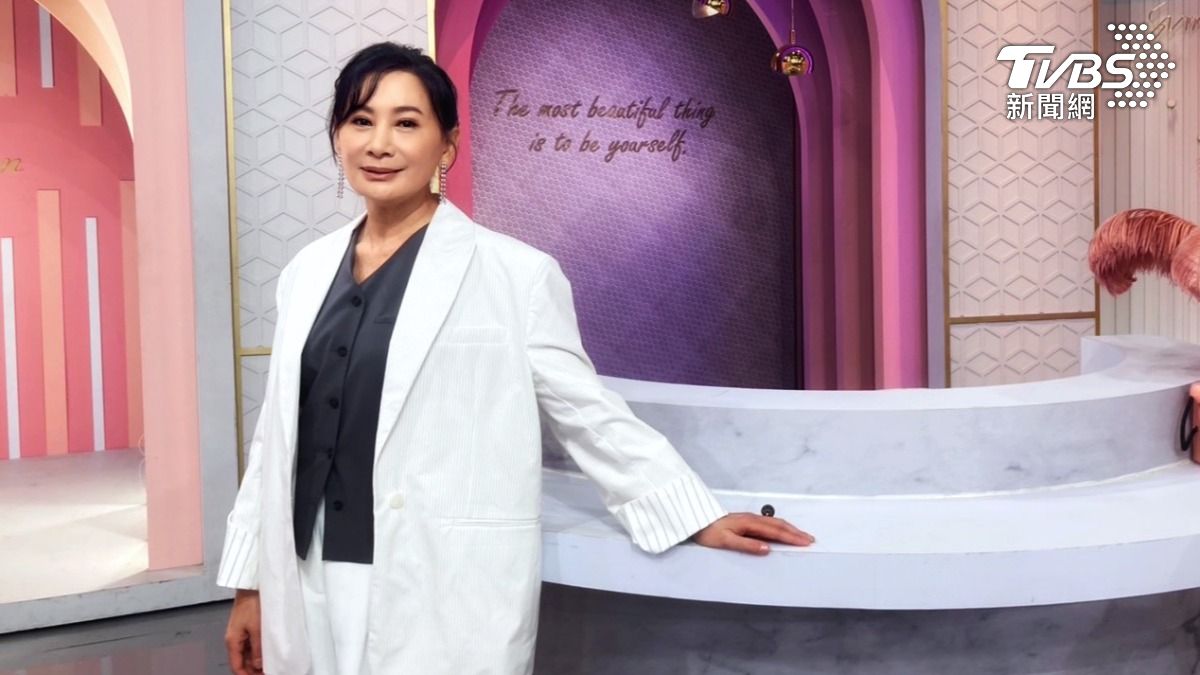 陳亞蘭苦嘆拍歌仔古裝劇製作費用太高，難以應付。（圖／謝毅攝）