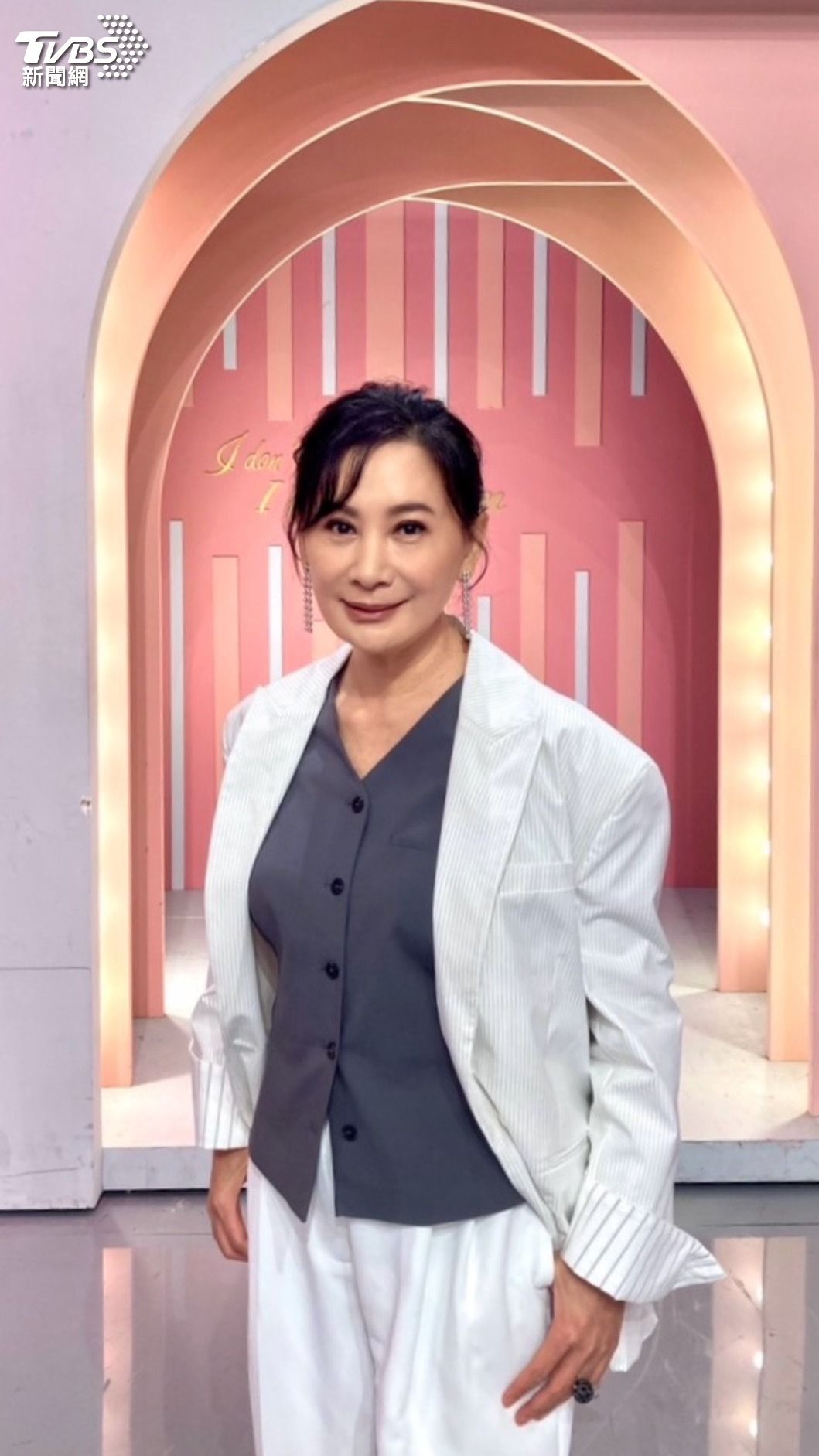 陳亞蘭對歌仔戲傳承極具熱情，對相關事情都認真對待。（圖／謝毅攝）