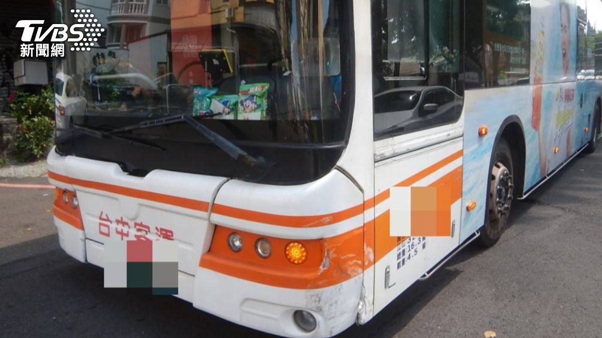 台中市北屯區昨（12）日發生一起公車事故。（圖／TVBS）