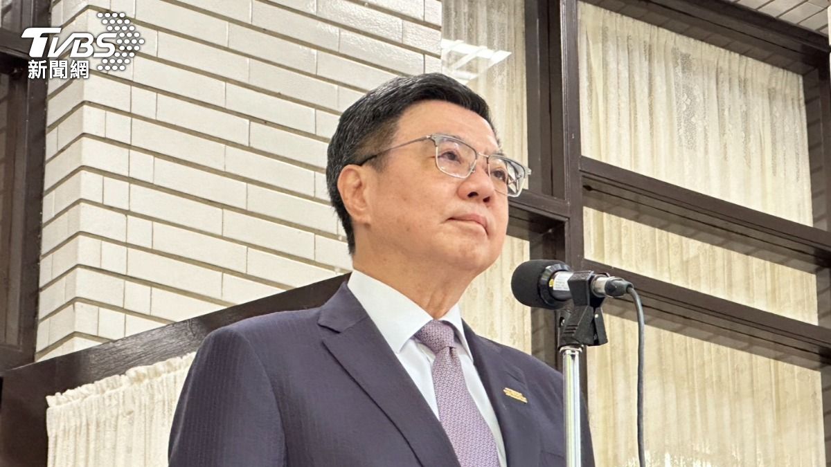 行政院長卓榮泰15日於立法院備詢前受訪。（圖／潘袁詩羽攝）