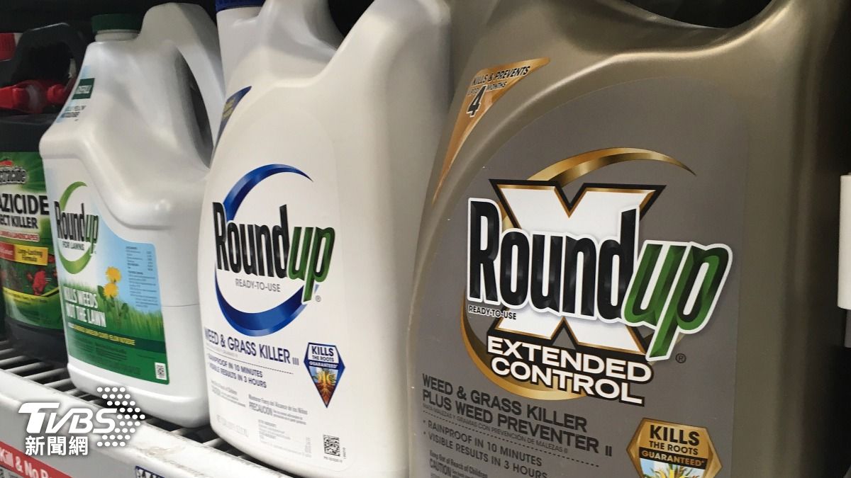 由孟山都研發的除草劑「Roundup」，雖然在全球市場取得好成績，卻也面臨無止盡的賠償訴訟。（圖／達志影像美聯社）