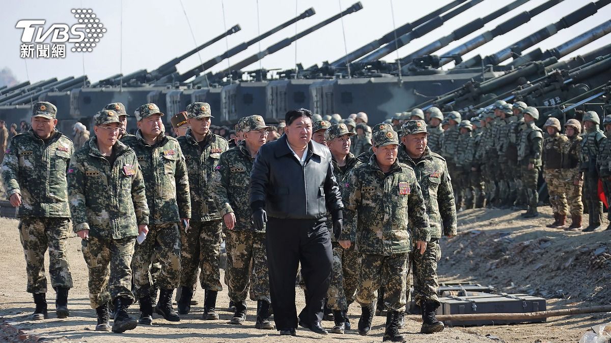 北韓今日突炸毀連結兩韓的道路，金正恩下一步全球矚目。（圖／達志影像美聯社）