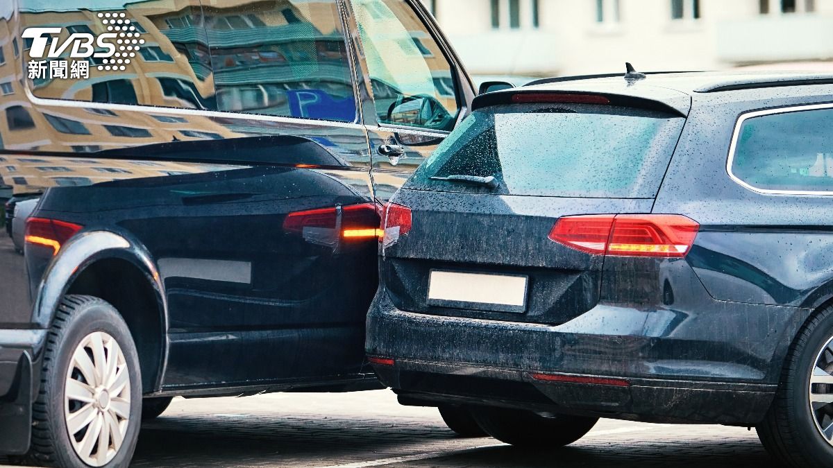 一名網友稱準備停車時，突然遇到1情況。（示意圖，與本案無關／shutterstock達志影像）