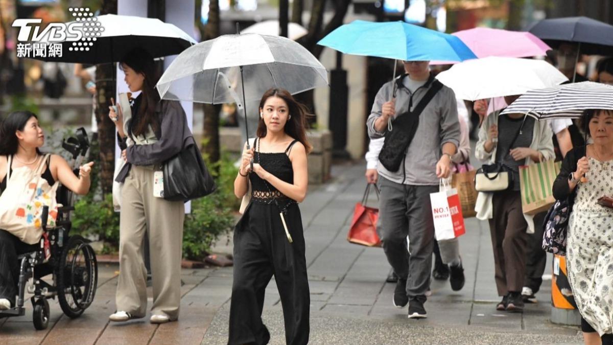 本週東北季風增強，北台灣氣溫下降，局部有短暫陣雨。。（圖／胡瑞麒攝）