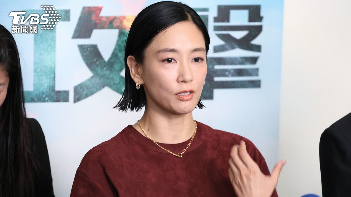 水川麻美零偽裝走訪高雄街頭。（圖／張哲鳴攝）