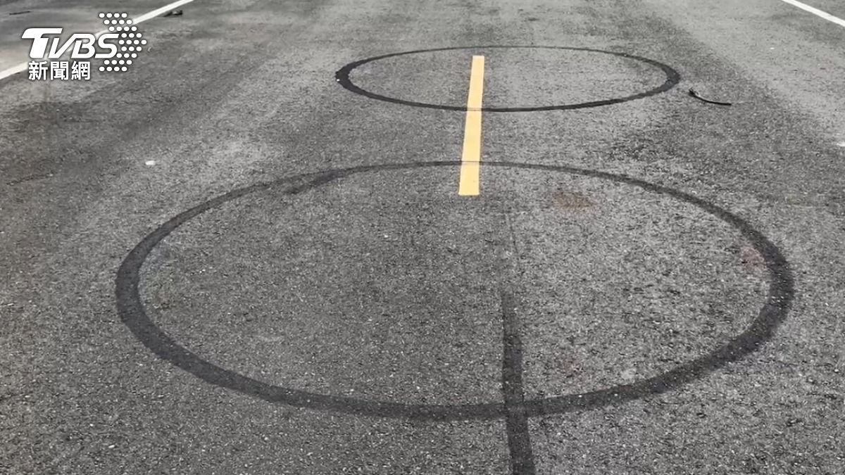 燒胎痕跡清晰可見。（圖／TVBS）