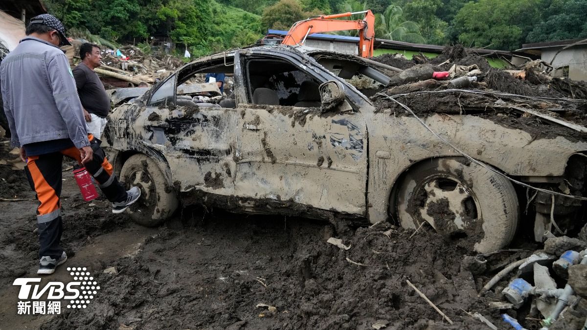 潭美颱風襲擊菲律賓中北部省份，造成85人死亡、41人失蹤。（圖／達志影像美聯社）