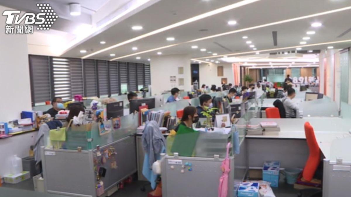 颱風若公司給兩倍薪水，你會去嗎？（示意圖，與事件無關／TVBS資料畫面）