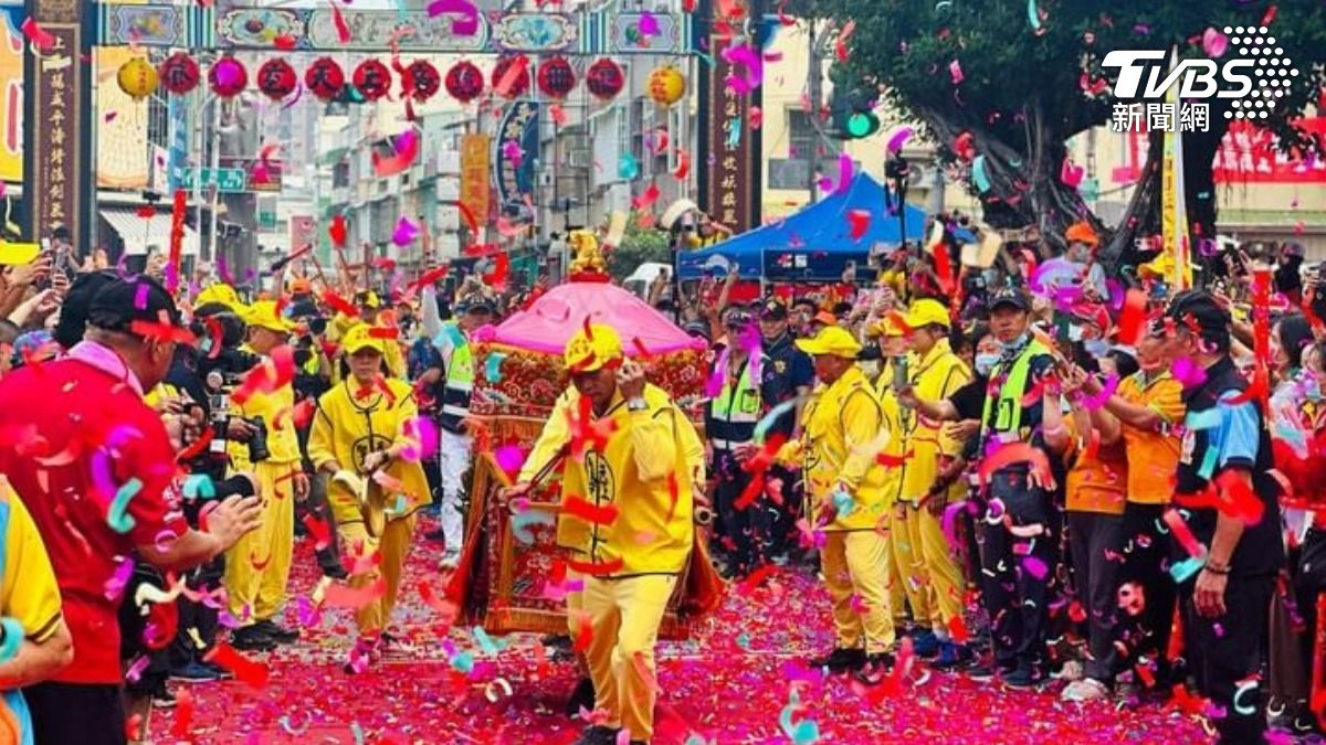 白沙屯拱天宮媽祖到高雄鳳山展開為期三天的遶境活動。（圖／鳳山北極殿授權提供）