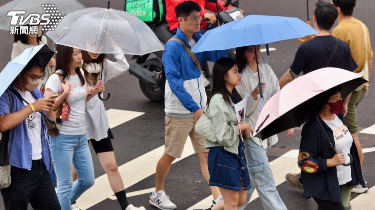 今（11日）受東北季風增強，北、東部降雨增加，整體天氣偏陰涼。（圖／胡瑞麒攝）