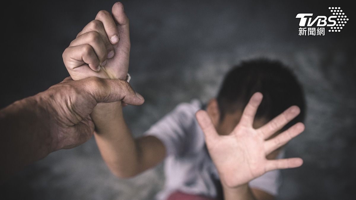 雲林某國小發生暴力衝突，家長闖校園揍男童。（示意圖，非當事人／shutterstock 達志影像）