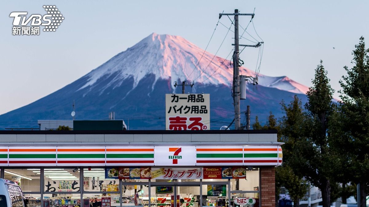 7-11母公司擬採管理層收購，反制外企提案。（圖／達志影像Shutterstock）