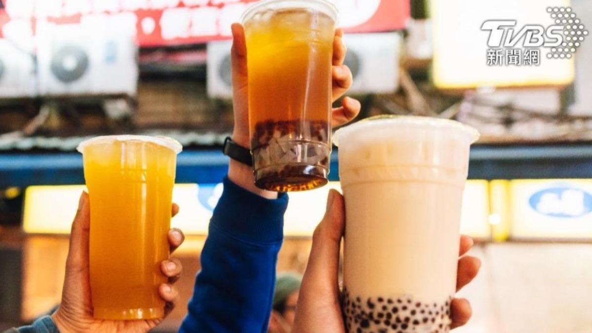 男大生天天喝手搖飲有天突然暈倒送醫。（示意圖／shutterstock達志影像）