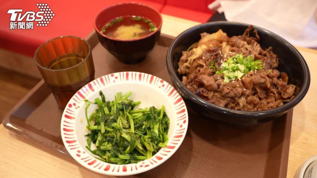 日本牛丼連鎖業者SUKIYA，受到境內米價上漲影響，部分品項價格將調漲。（示意圖／TVBS）