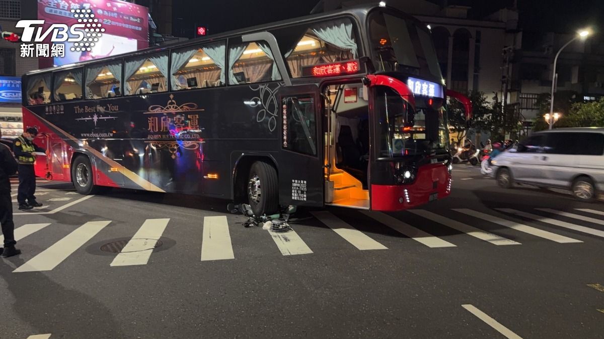 台南客運傳出驚險事故。（圖／TVBS）