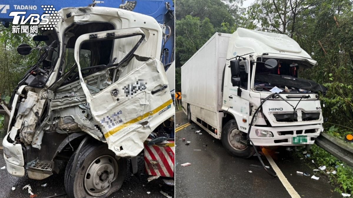 2輛貨車對撞，其中1輛車頭嚴重凹陷變形。（圖／TVBS）
