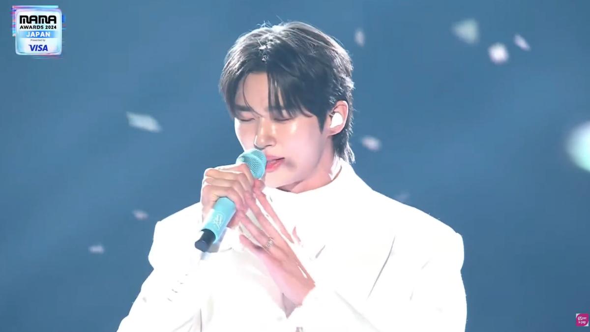 邊佑錫展現超強歌唱實力。（圖／Mnet YT）