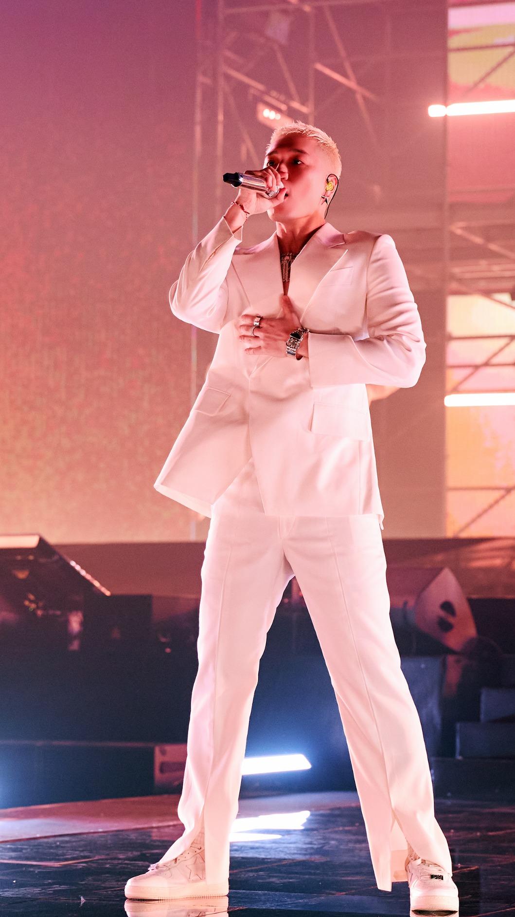 周湯豪演唱會2度撞期金馬。(圖/環球音樂提供)