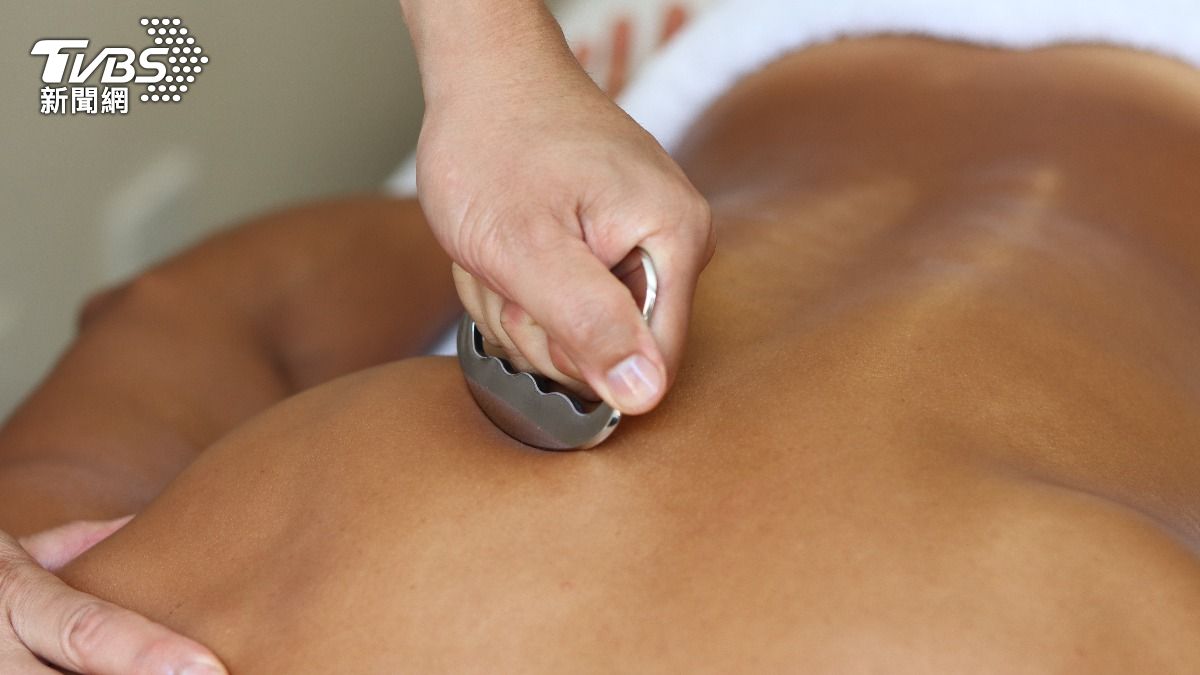 小禎突Po上空照！分享「家暴般治療法」 神效搞定骨盆前傾│TVBS新聞網