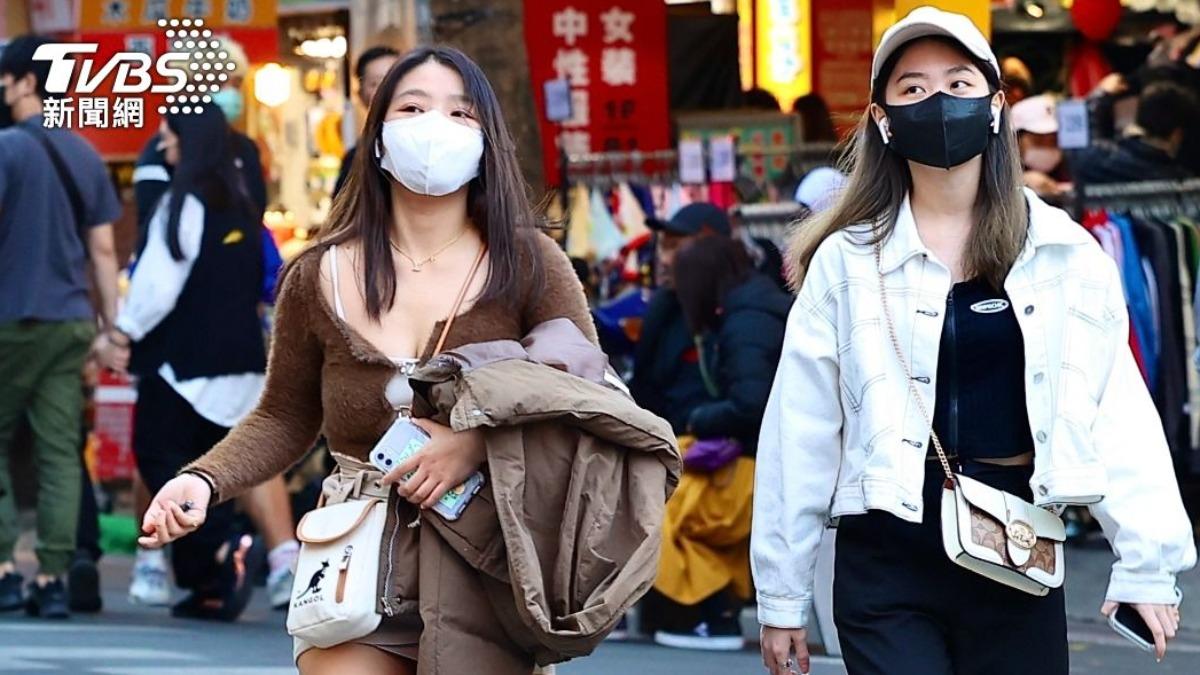 Northeastern monsoon brings showers to Taiwan regions (TVBS News) Northeastern monsoon brings showers to Taiwan regions